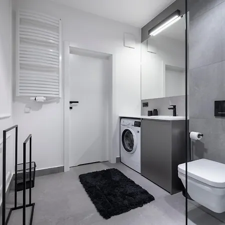 Portova Sea View アパート